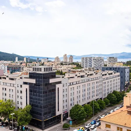 Comfortable With Great And Sea View Split