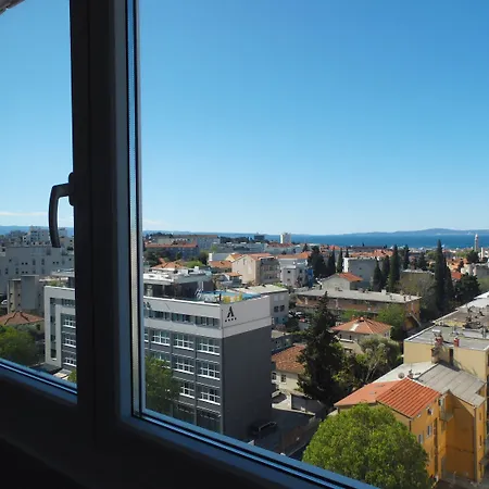 Comfortable With Great And Sea View Appartement Split