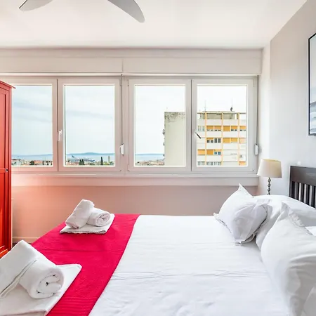 Comfortable With Great And Sea View דירה