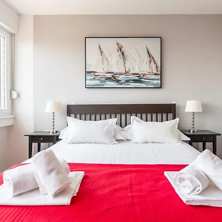 דירה Comfortable With Great And Sea View ספליט