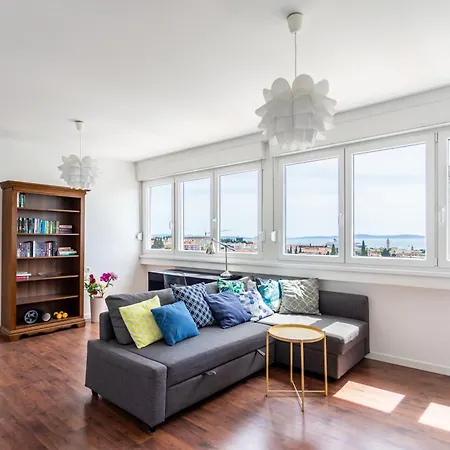 Comfortable With Great And Sea View *