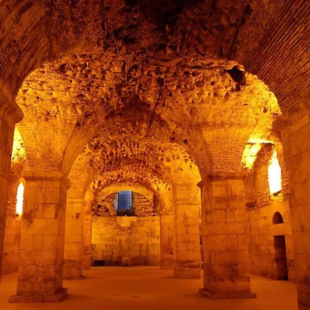 Apartman Comfortable With Great And Sea View Split