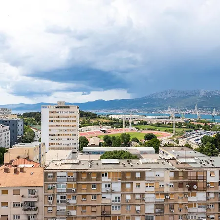 Comfortable With Great And Sea View Apartman Split