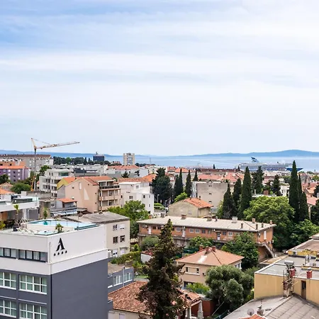 Comfortable With Great And Sea View Apartman